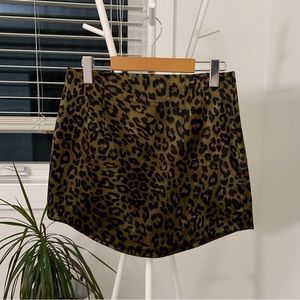 BNWT. SATIN LEOPARD PRINT SKIRT